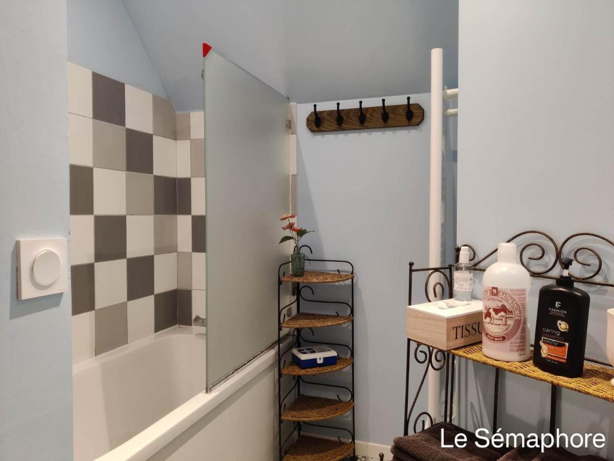 Du Cote De Chez Swann 1 Bed and Breakfast Trouville-sur-mer Exteriör bild