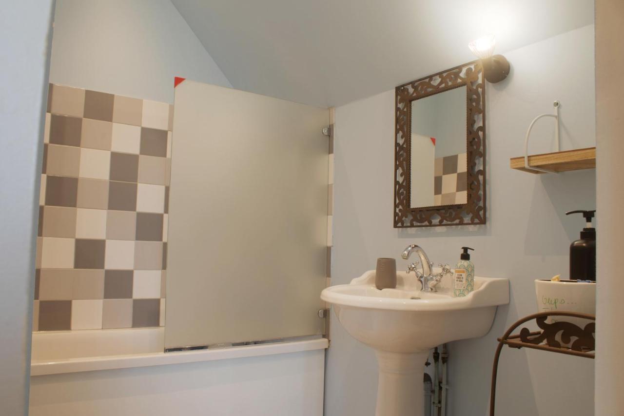 Du Cote De Chez Swann 1 Bed and Breakfast Trouville-sur-mer Exteriör bild