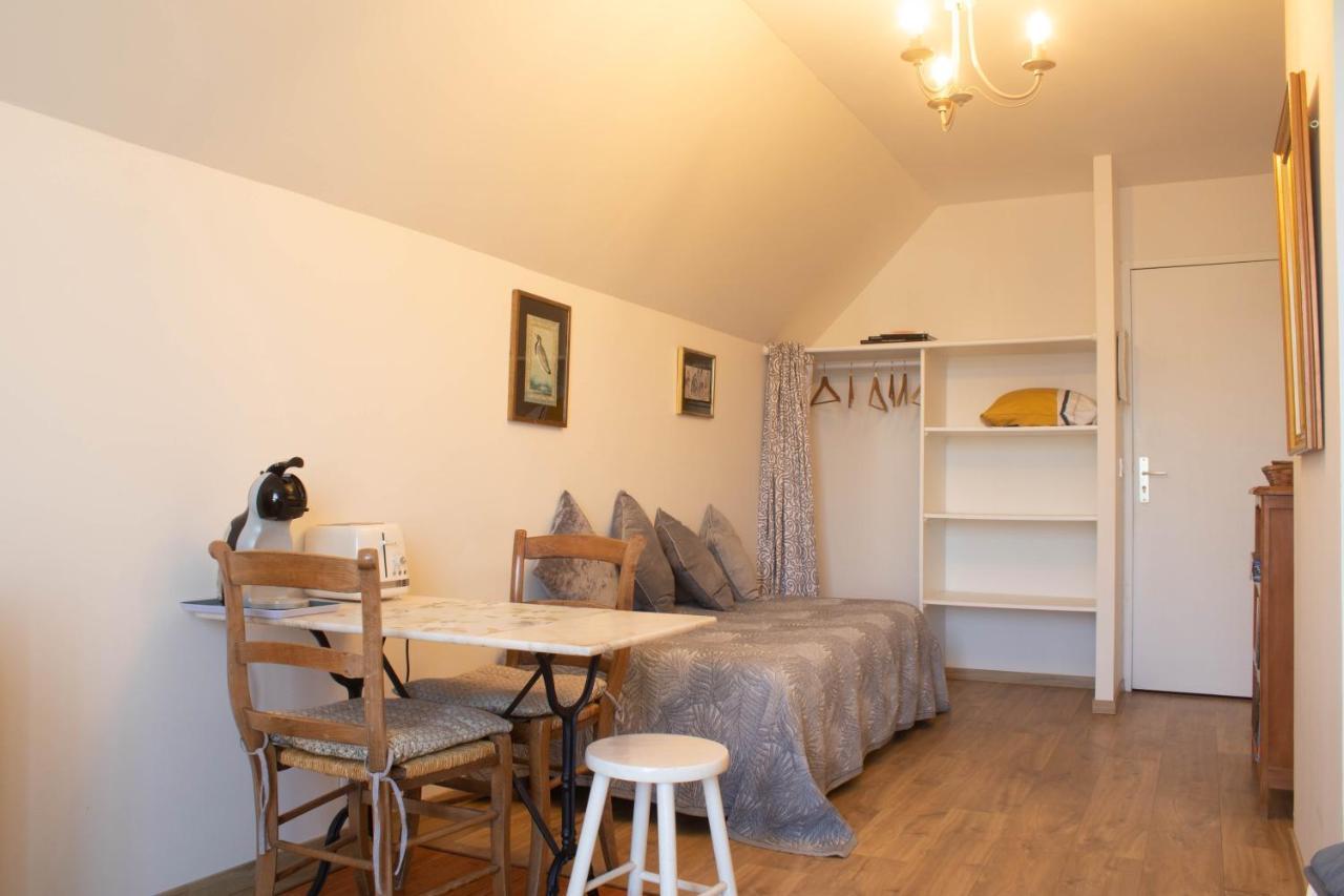 Du Cote De Chez Swann 1 Bed and Breakfast Trouville-sur-mer Exteriör bild