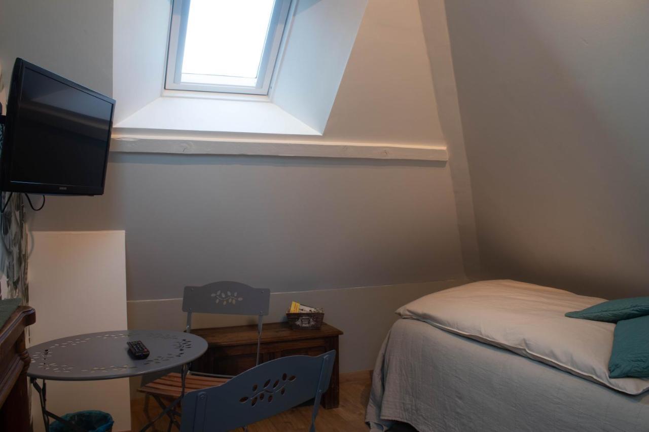 Du Cote De Chez Swann 1 Bed and Breakfast Trouville-sur-mer Exteriör bild