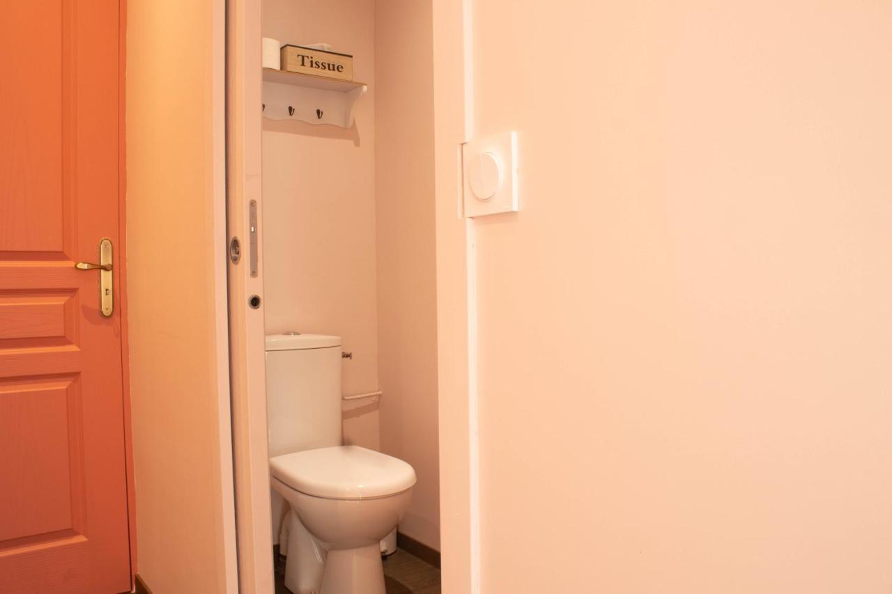 Du Cote De Chez Swann 1 Bed and Breakfast Trouville-sur-mer Exteriör bild